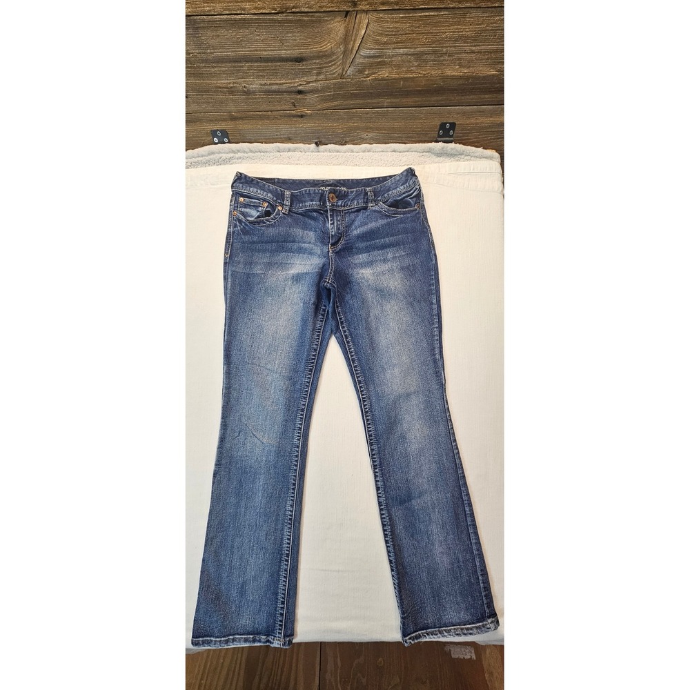 Maurices Womens Medium Wash Bootcut Jeans Size 11/12 Regular Stretch Denim